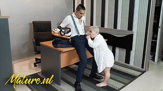 Mature Midget Sara One Gets Fucked In The Air By Toyboy Cris Angelo