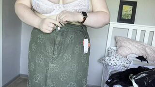 real amateur chubby girl with tattoos tries on bras and dresses for you